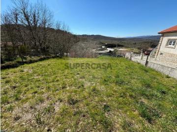 Terreno em Montalegre e Padroso