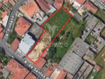 Terreno em Oliveira do Douro