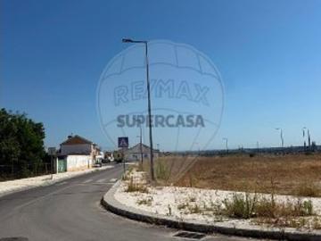 Terreno em Alto do Seixalinho, Santo André e Verderena