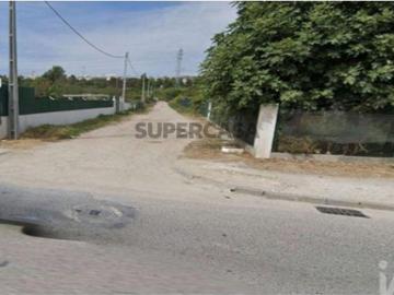 Terreno em Charneca de Caparica e Sobreda