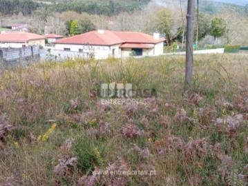 Terreno em Freixieiro de Soutelo