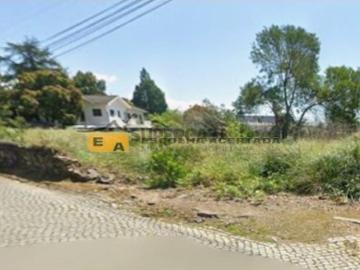 Terreno em Grijó para construção de armazém