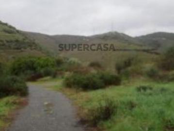 Terreno em Peso da Régua e Godim