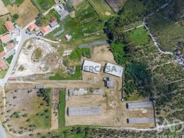 Terreno industrial em Vieira de Leiria