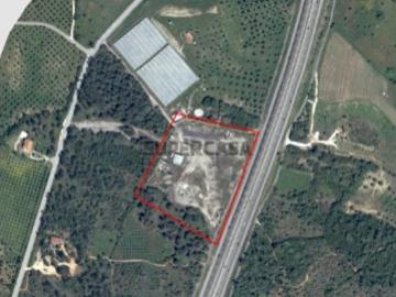 Terreno junto à EN3 e A1 Santarém Alcanena