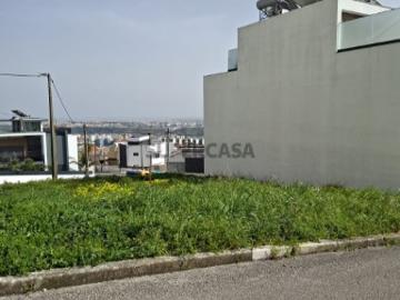 Terreno P/ Construção de Moradia Geminada Com Vista...