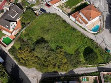 Terreno para construção com uma área de 1.253m2, a...
