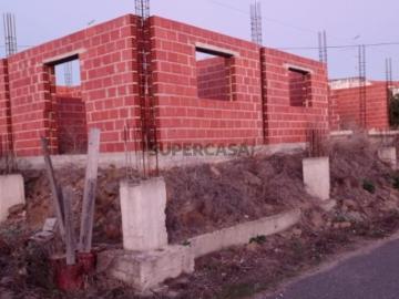 Terreno Rústico com Viabilidade Construtiva