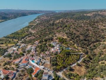 Terreno Rustico com Vista Rio Guadiana e Proximidade às...
