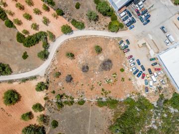 Terreno rústico com 2800m2 a 5 minutos de Boliqueime
