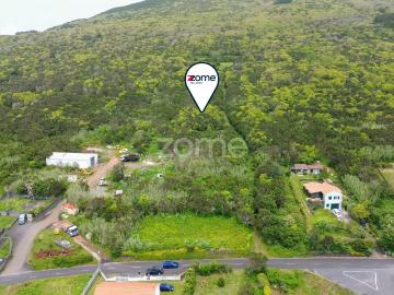 Terreno rural com 1.694m² na paróquia de Capelo