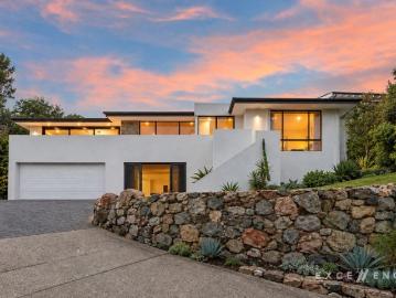 THE 1.1% OPPORTUNITY IN CITY BEACH!