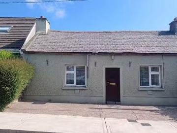 The Cottage, Clogheen, Shanakiel, Co. Cork, T23Y017 is...