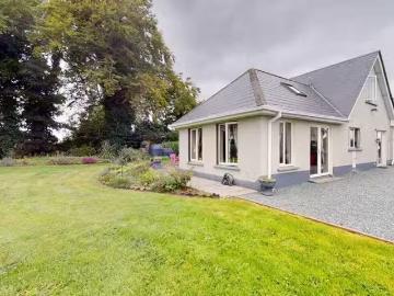 The Cottage, Clonmore, A92T654 is for sale