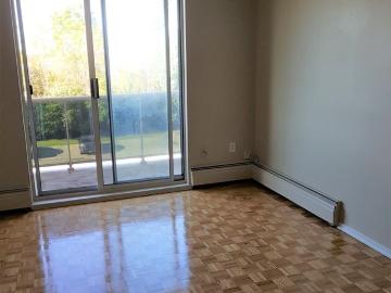 The Carillon Apartments for Rent in Mississauga 1...
