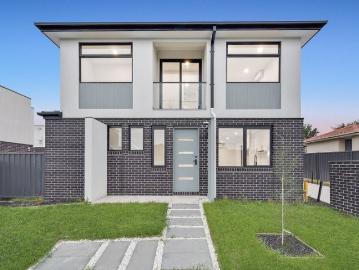 The Brief: Private courtyard outdoor space with retreat...