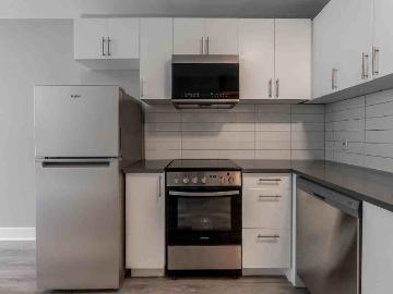 The Hampstead 1 Bedroom Apartment for Rent at 5649 Ch De...
