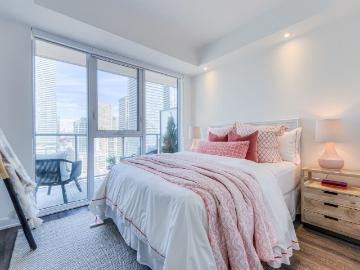 The Ivy 1 Bedroom Apartment for Rent at 8 Gloucester St,...