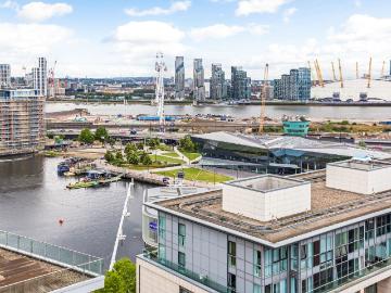 The Oxygen, 18 Western Gateway, London E16, 2 bed flat...