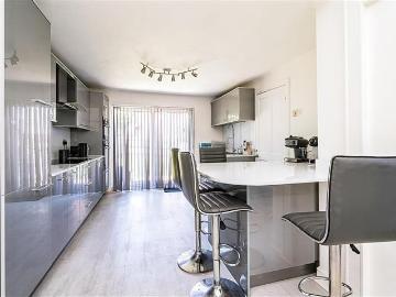 The Parade, Dudley DY1, 3 bed semi detached house to...