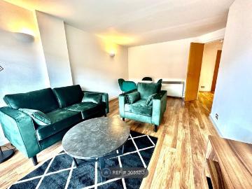 The Quays, Leeds LS1, 2 bed flat to rent, £1,450 pcm |...