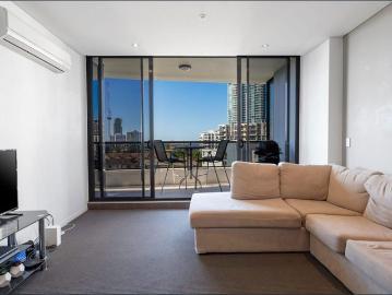 Tidy One Bedroom Apartment in 'Portia' 3 month...