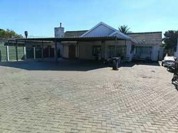 To Rent: House Peerboom Street, Cresslawn, Kempton Park