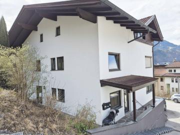 Top Anlageobjekt ! Schönes großes Haus mit 3...