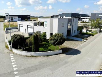 TOP Gewerbeimmobilie mit Penthaus Wohnung, Pool, Sauna...