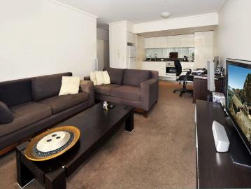 Top Floor One Bedroom Apartment