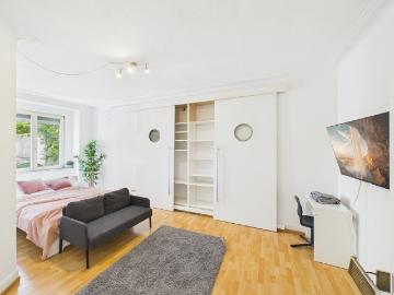 Großzügige 4,5 Zimmer Altbauwohnung mit viel Potenzial...