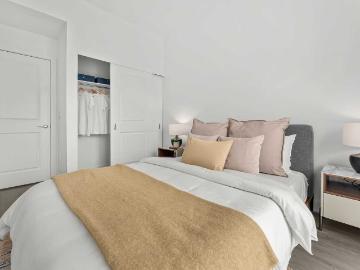 Towns On Danforth 3 Bedroom Apartment for Rent at 41 41...