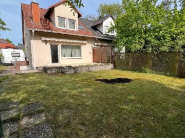 Traumhaftes Haus sucht liebevolle Familie mit Kindern