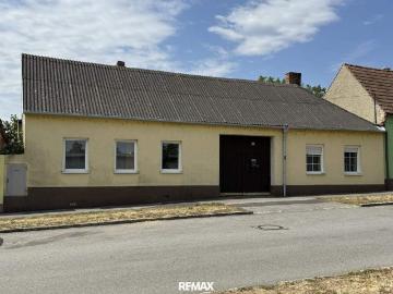 Traditionelles Anwesen mit Entwicklungspotenzial in...