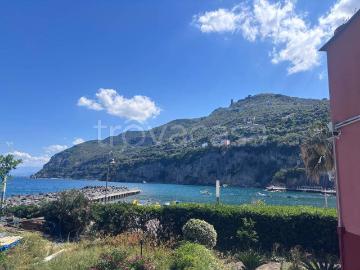 Trilocale in vendita a Vico Equense
