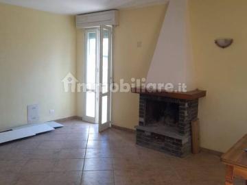 Trilocale via della Villa 35, Sologno, Villa Minozzo