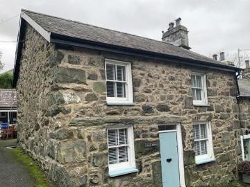 Tryfer Terrace, Harlech, 3 Bedroom End