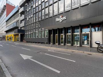 Un angolo di verde a un passo dalla Milano del business