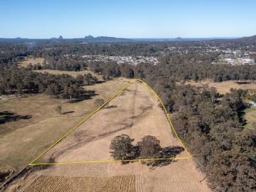 Unmatched Valley Views & Rare Rural Acreage 8 Acres in...