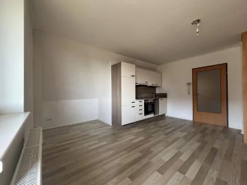 unbefristete, helle Maisonette Wohnung mit Balkon in...