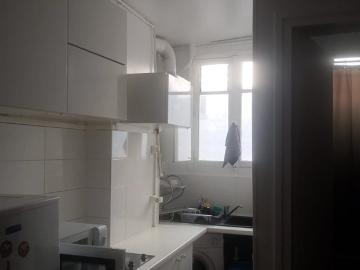 Une chambre à Montmartre se libère !