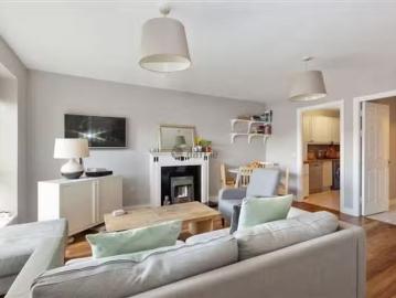 Cozy 17 Lanesborough Mews, Finglas, Dublin 11 is for rent