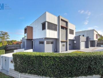Unrivalled Dual Living Opportunity in the Heart of Rochedale