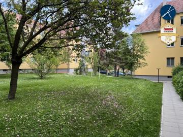 Grünruhelage und sehr ansprechende Möblierung