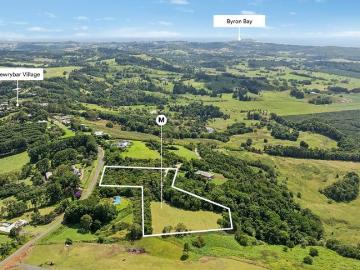 Vacant hinterland acreage with spectacular ocean views