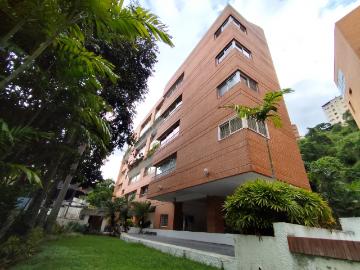 VENTA DE APARTAMENTO PENTHOUSE TRIPLEX CON TERRAZA EN...