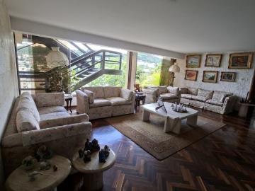 Venta de Casa Mantenida en Cumbres de Curumo