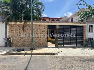 Venta de casa Conj. Residencial Las Rosas #27 687