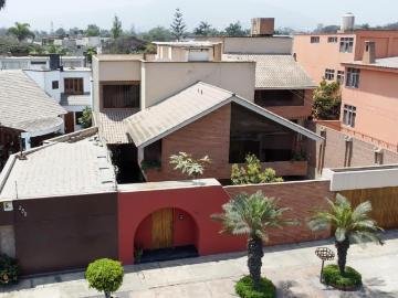 VENTA DE CASA EN LA MOLINA VIEJA