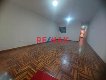 Venta Departamento – 1Er Piso De 155 M², Urb. Elio,...